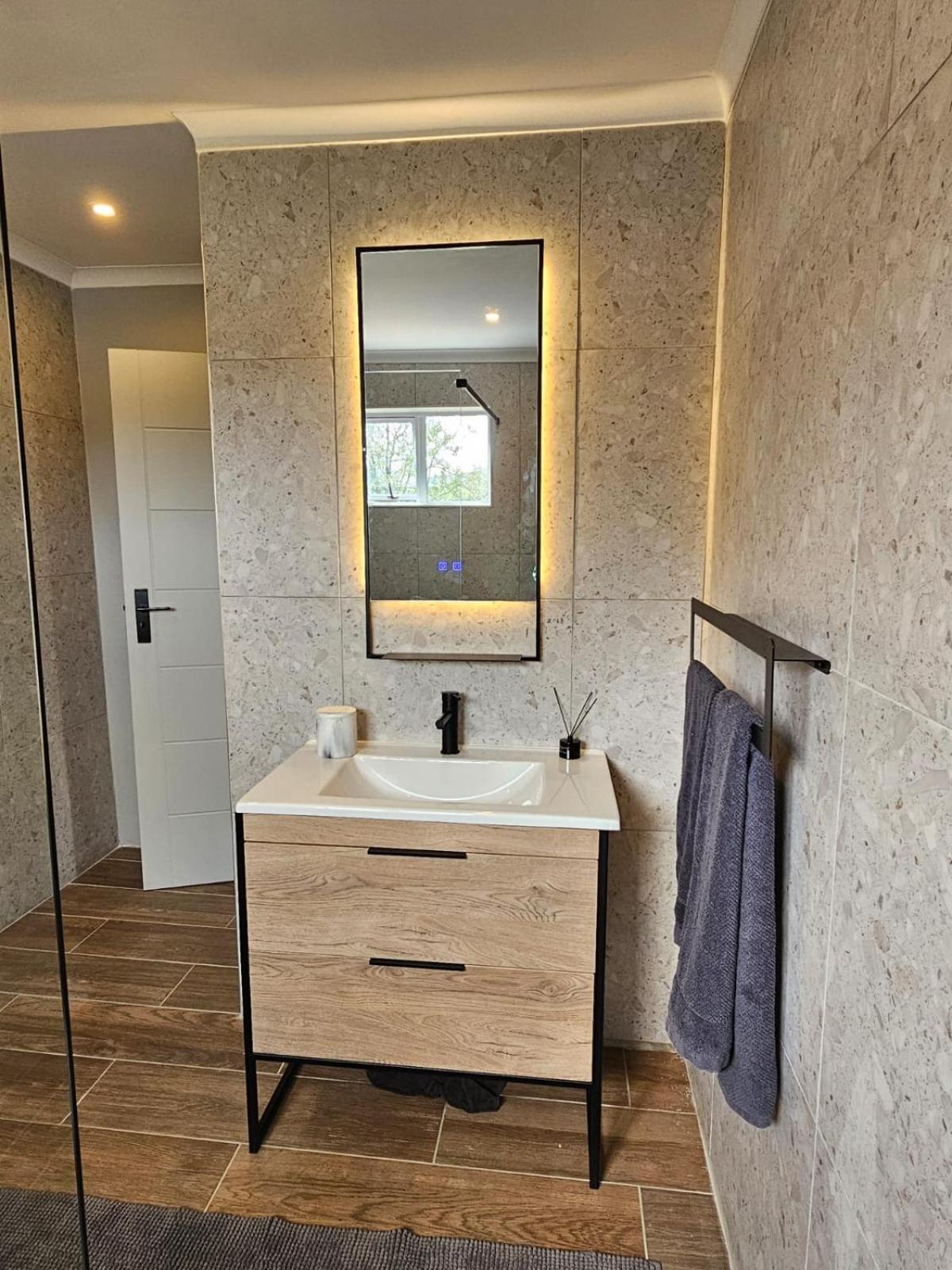 Die Heerenhuys Guest Suites 斯泰伦博斯 外观 照片